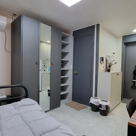 Petit Mejong Apartment